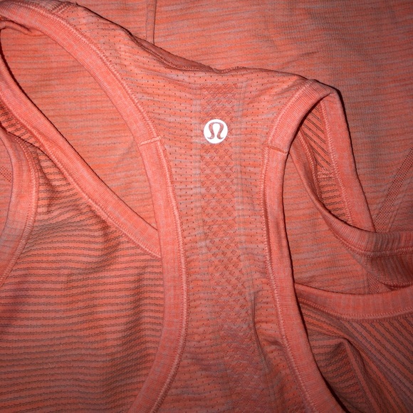 Lulu lemon tanktop (size 6) - Picture 2 of 2